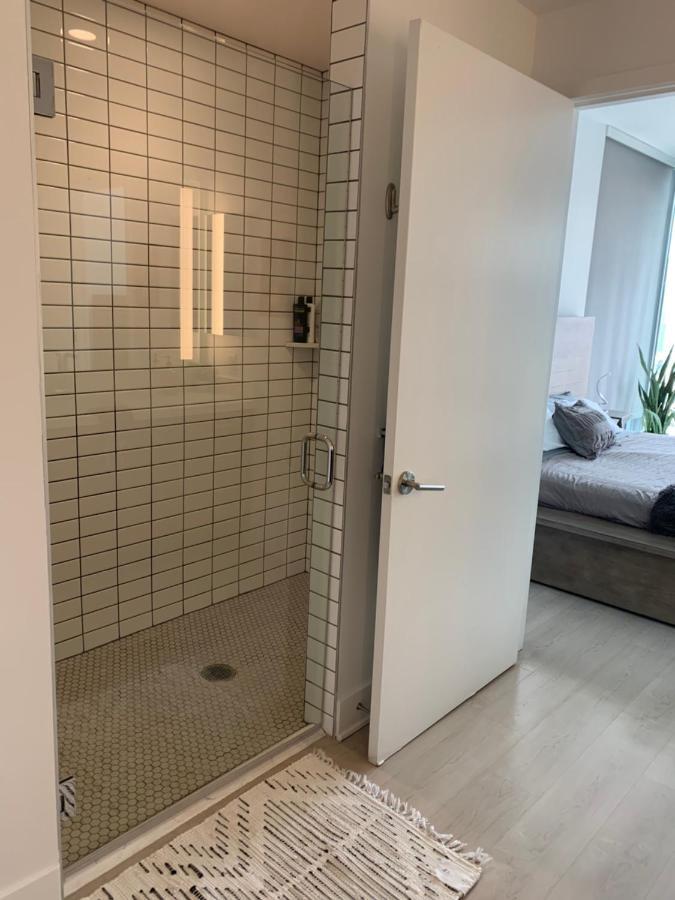Top Floor 3 Bed 3 Bath Penthouse Living In Luxury Лос Анджелис Екстериор снимка